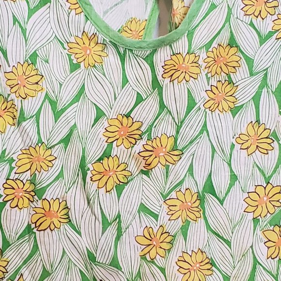 Vintage Apron Handmade Pullover Tie Waist Lime Green Yellow Daisy Print Pocket - Picture 5 of 11